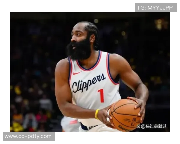 布克赞邓恩今夏训练刻苦展现更强侵略性状态提升显著