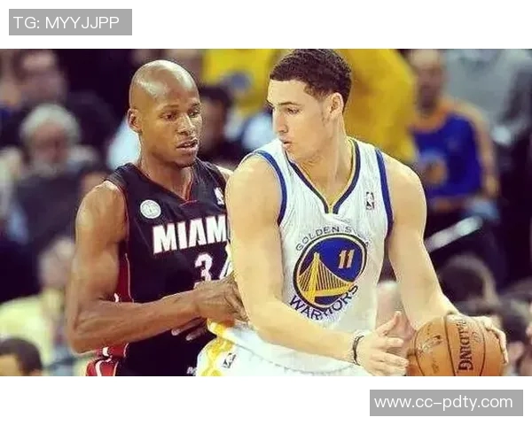 克莱汤普森三分球总数达3358记与雷阿伦并列历史第三位