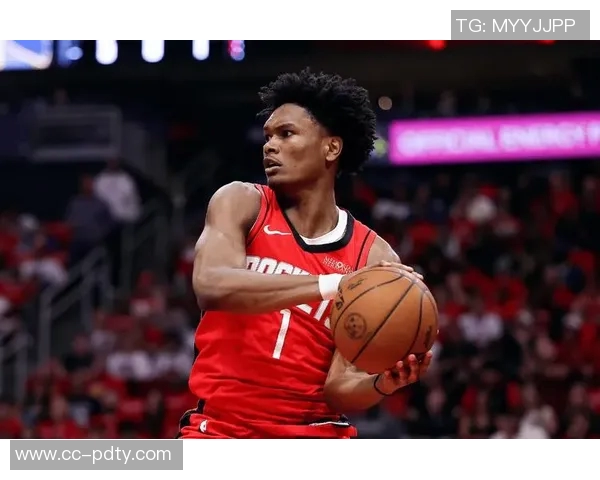 克莱盛赞弗拉格连续获最佳新秀奖展现真正实力与潜力 克莱盛赞弗拉格连续获最佳新秀奖展现真正实力与潜力